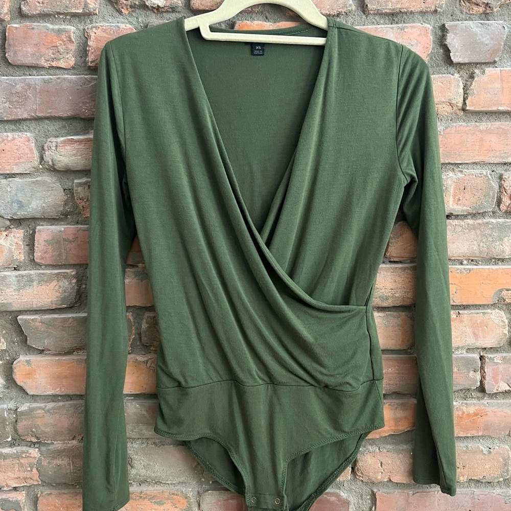 Jcrew v neck bodysuit. Worn twice!